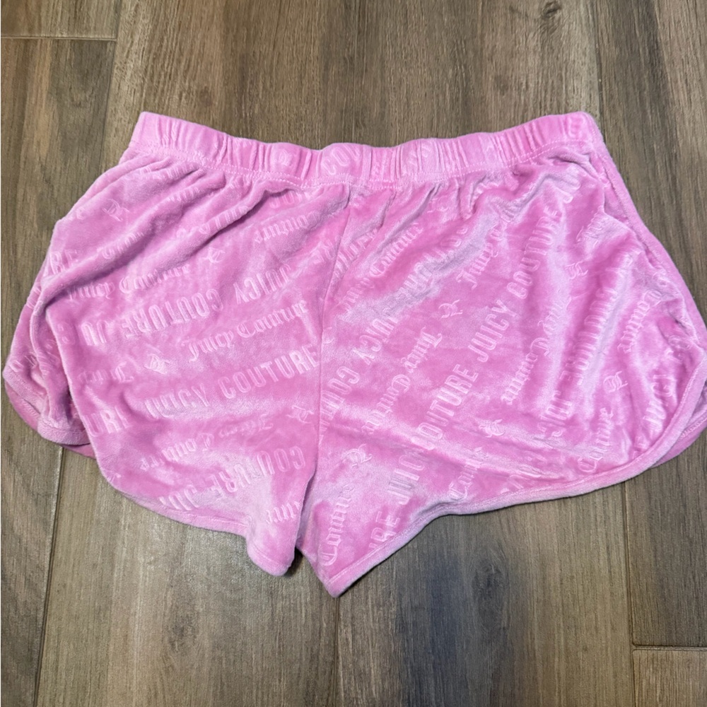 Juicy Couture Light Pink Velour Lounge Shorts - Picture 3 of 3